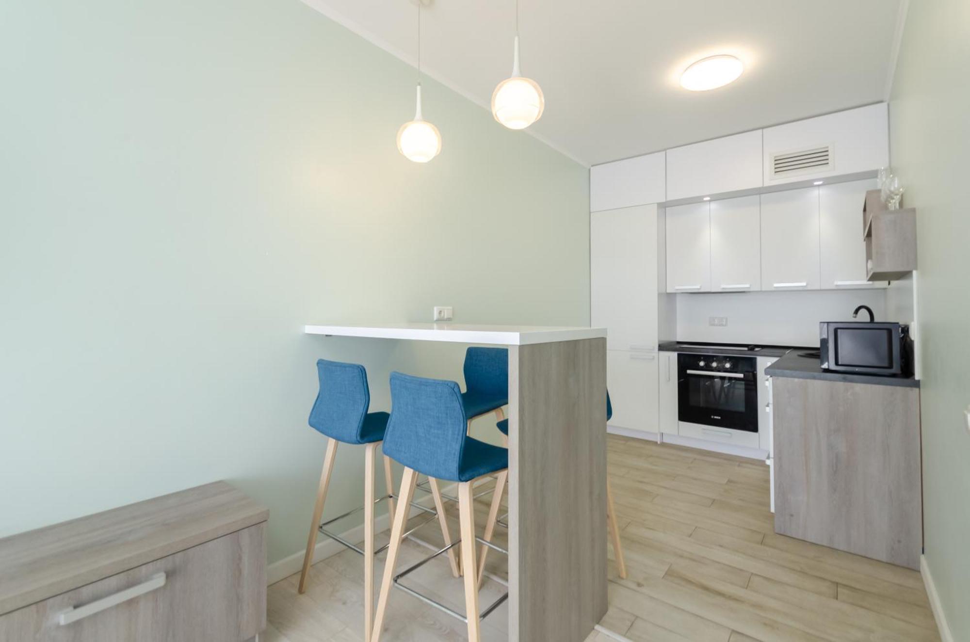 212 Petrovdom In Mint At Rc Kvartet Near Railway Station